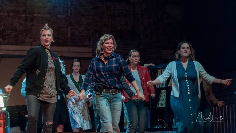 Szenenfoto aus dem Musical High Fidelity (2017)