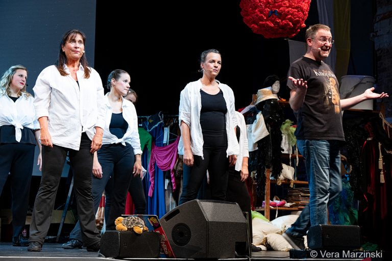 Szenenfoto aus dem Musical What a Night (2023)