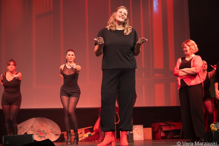 Szenenfoto aus dem Musical What a Night (2023)
