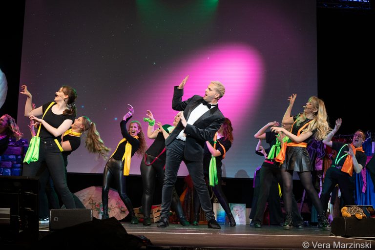Szenenfoto aus dem Musical What a Night (2023)