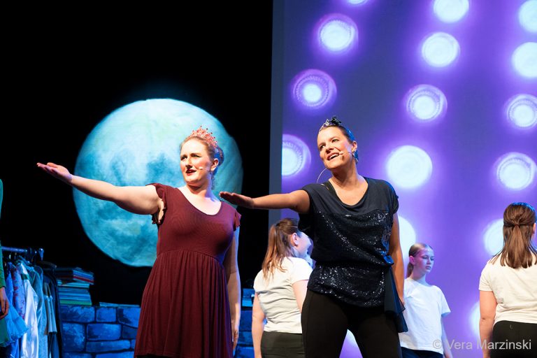 Szenenfoto aus dem Musical What a Night (2023)